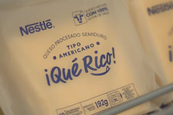 Queijo auto-embalado